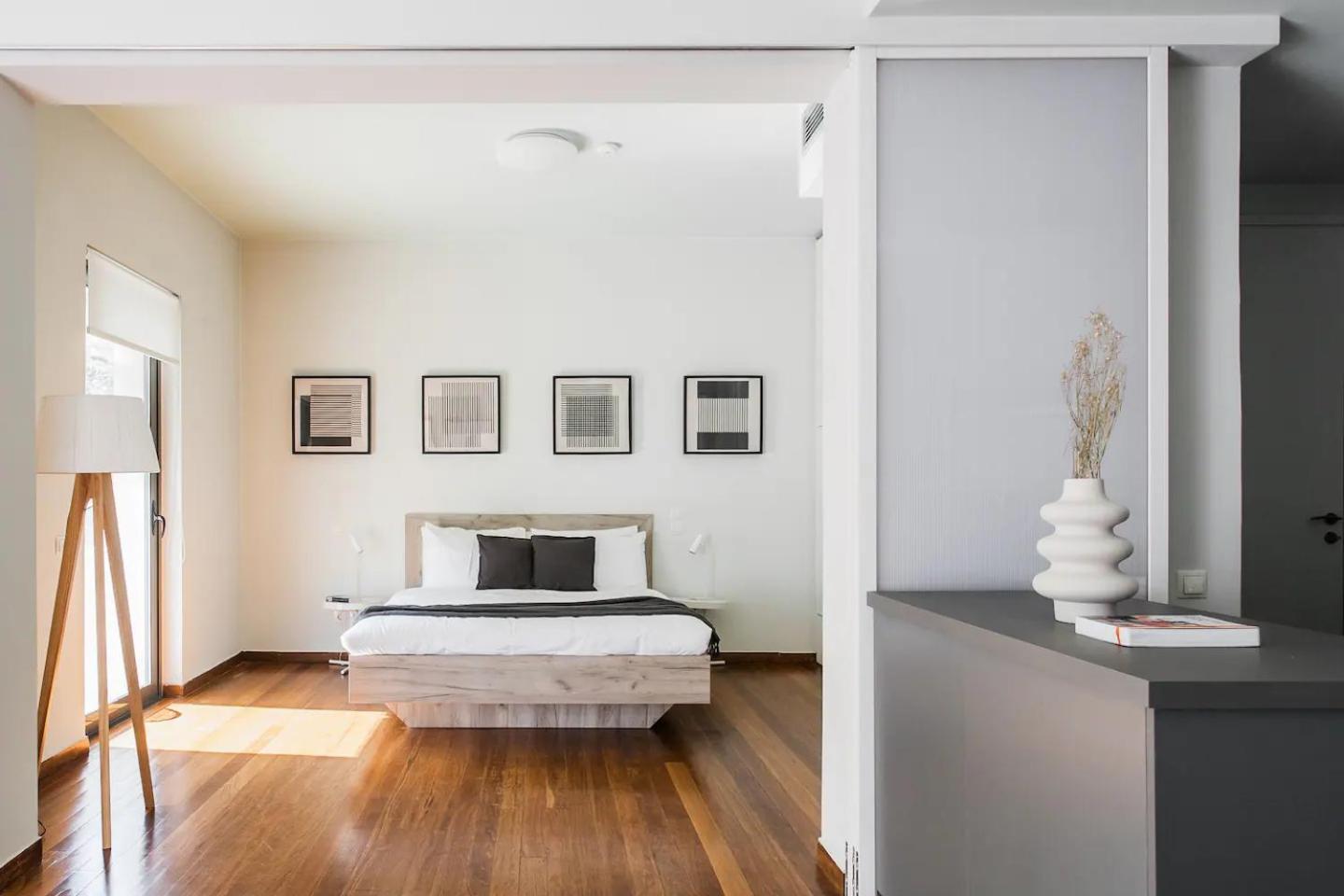 Apartment The Hill By Zoia Living
