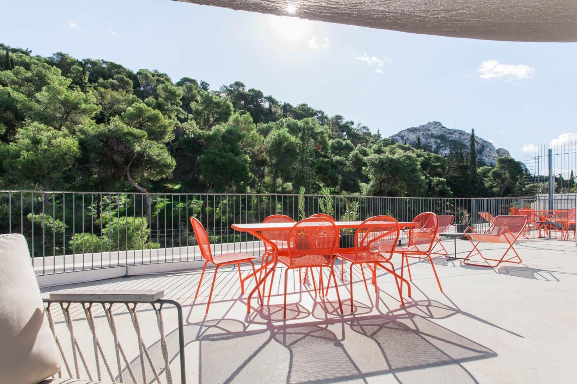 The Hill By Zoia Living Apartment